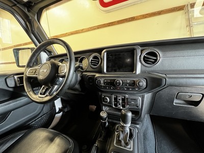 image 10 of interior