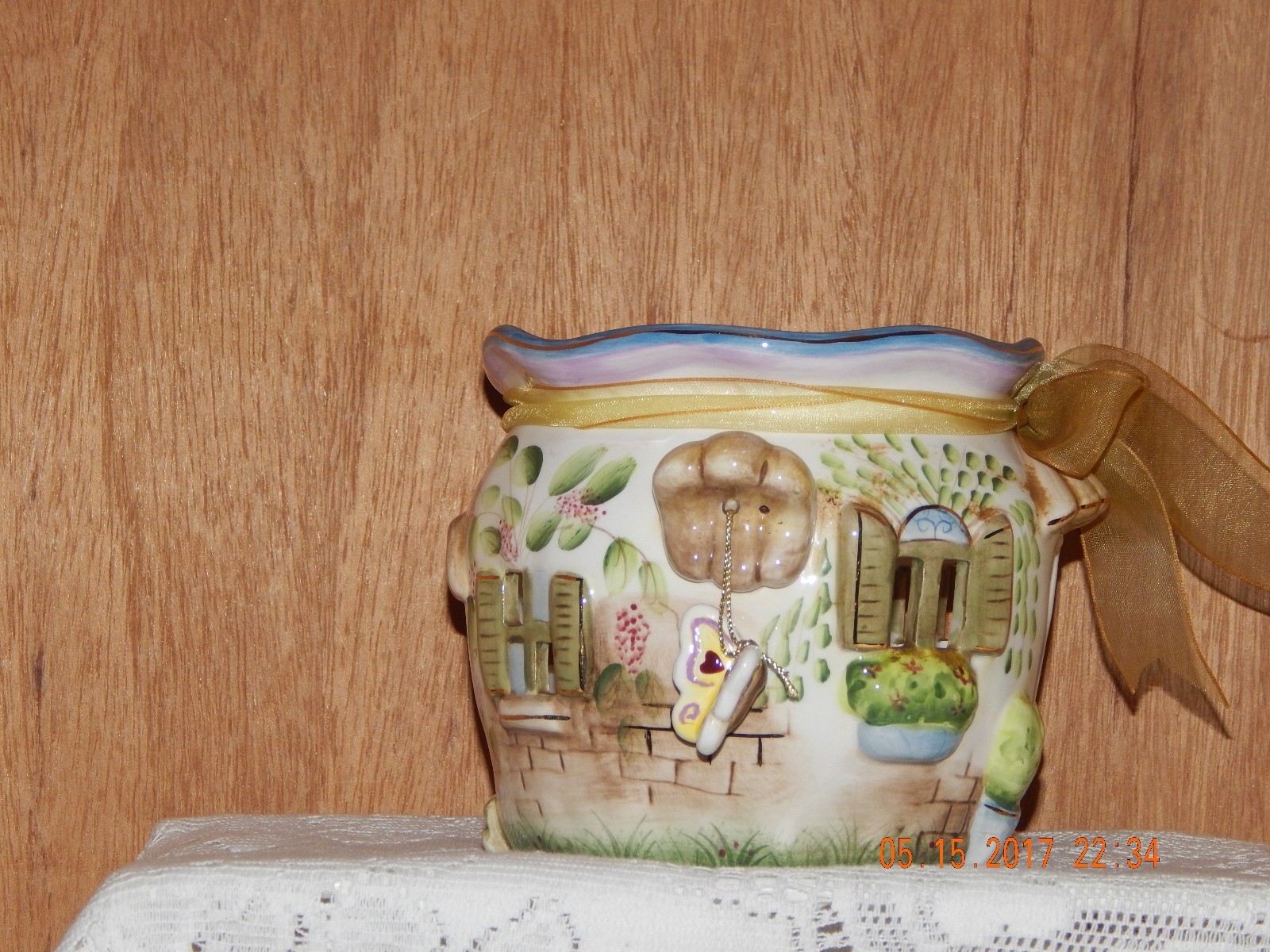 Decorative Cottage Candle Holder - Home Interior