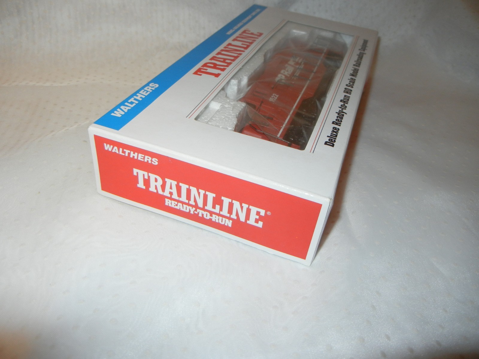 TRAINLINE (c) HO READY TO RUN DELUXE CANADIAN PACIFIC GP9M LOCOMOTIVE WALTHERS