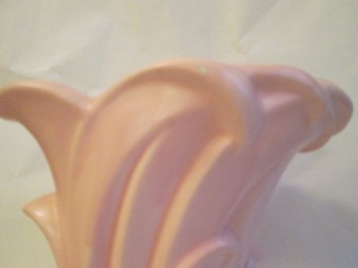 SWAN VASE! Vintage McCOY ART pottery circa 1946: matte PINK glaze: EXC     MO452