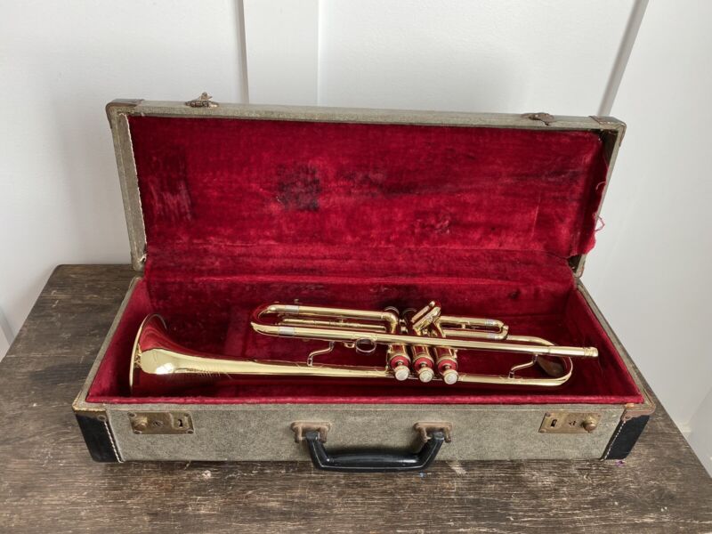 Vintage 1955 Olds Ambassador Trumpet Absolutely Beautiful Condition FREE SHIP
