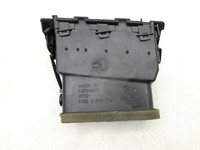 BMW E61 LCI 530xd 07-10 Luftdusche Luftdüse Rechts BMW E61 LCI 530xd 07-10 27.11.2007 9112205 64229112205 6910732... Vorschau 4