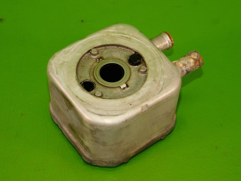 01-05 VW Passat GLX OEM 2.8 V6 engine oil cooler block