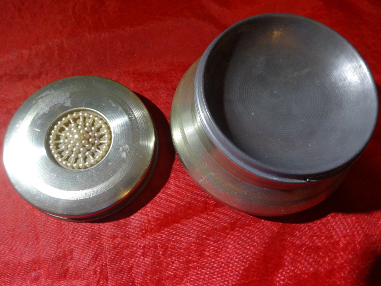 Music Jewelry Box Round Wind Up Vintage