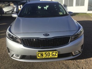Kia cerato 2000