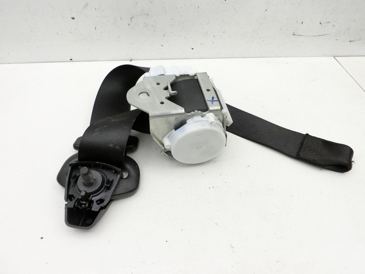 BMW 1er E88 125I 07-11 Cabrio Gurt Sicherheitsgurt Links Vorne BMW 1er E88 125I 07-11 26.10.2007 72116981475... Vorschau 3