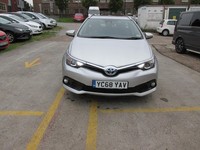 TOYOTA AURIS 1.8 Hybrid Icon TSS 5dr CVT