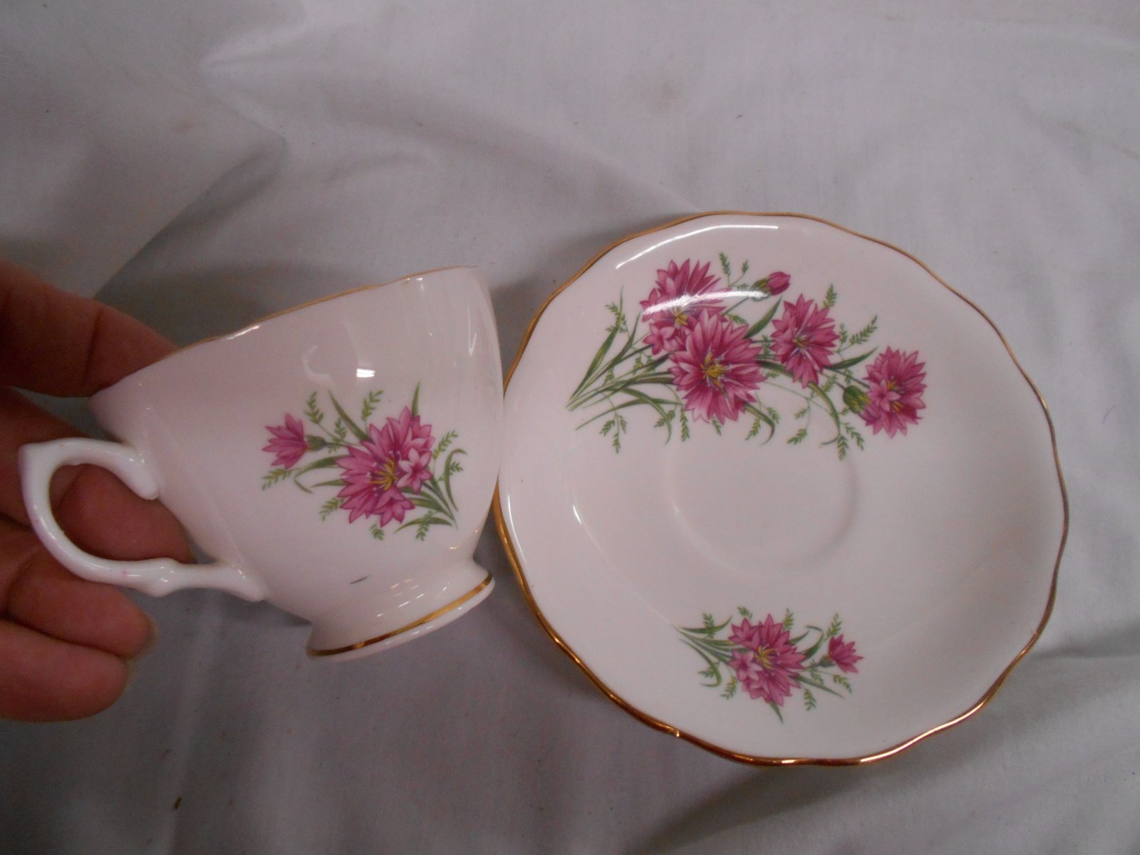 vintage Royal Vale England bone china tea cup & saucer pink flowers