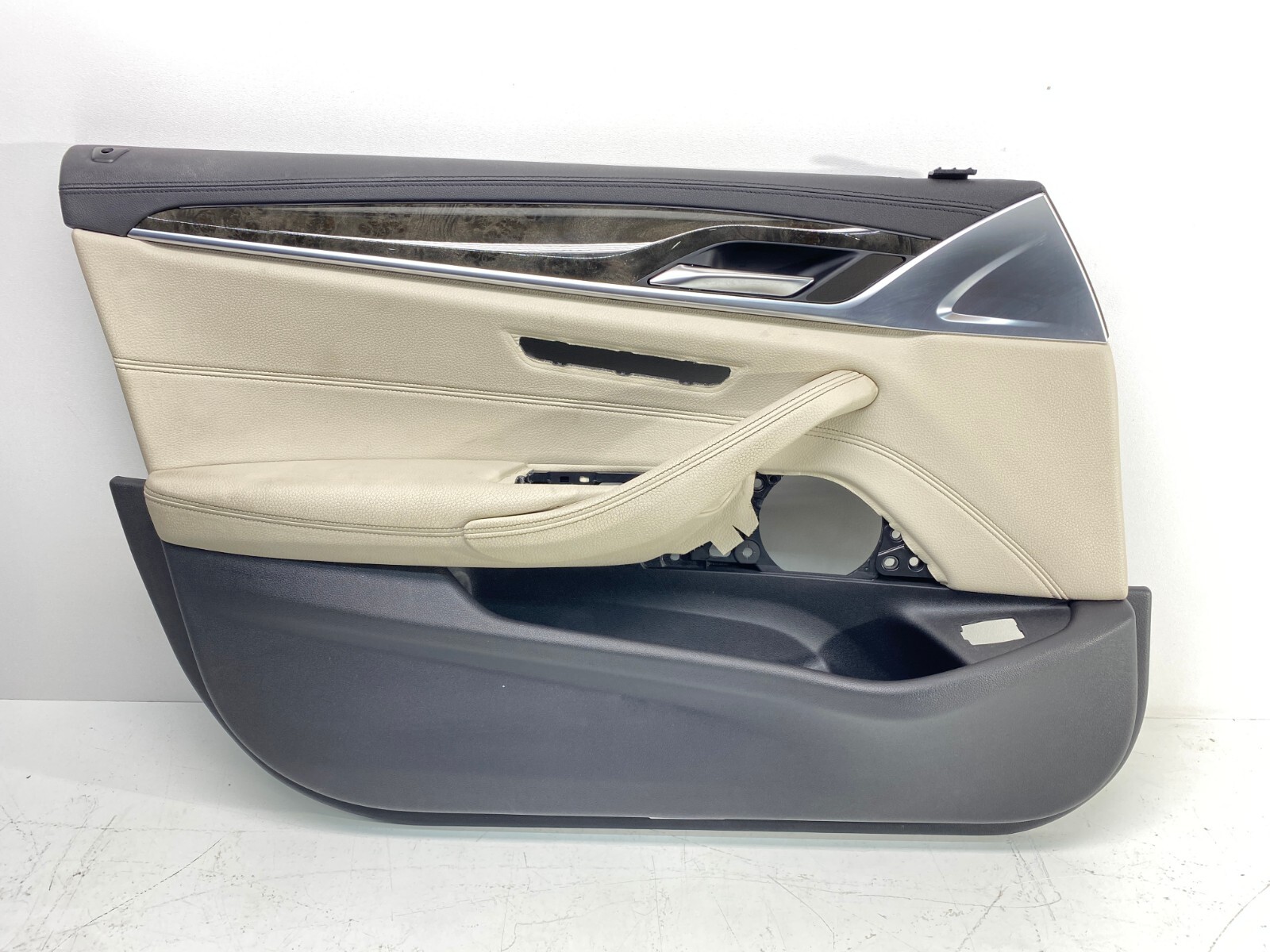 【純正/美品】BMW G30/G31 純正ドア・トリム・パネル 4点セット 純正/美品】BMW G30/G31 純正ドア・トリム・パネル 4点セット