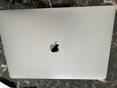 MacBook Pro2019モデル/16インチ/i7/16GB/512GB Amazon.com: Apple Late 2019 MacBook Pro with 2.6GHz Intel