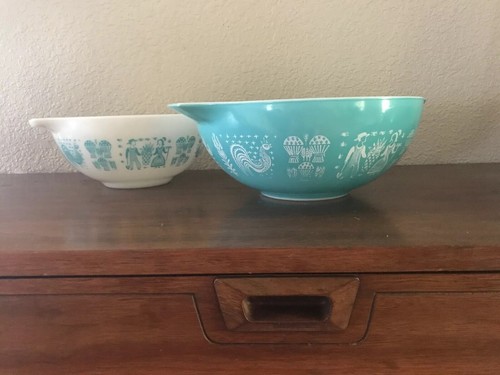 PYREX Turquoise White Hot Air Balloon Pattern Set 2 Vintage Excellent 4 Qt 2.5