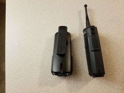 Motorola DTR650 digital 2 way radio 900mhz walkie talkie