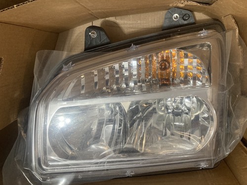 Genuine OEM Paccar P54-6165-100 Left Side Headlight Assembly