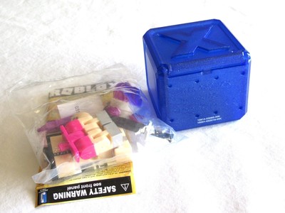 セカイモン Roblox Series 2 Ebay公認海外通販 日本語 - details about roblox blind celebrity mystery series 2 blue box figure bonnabellerose code