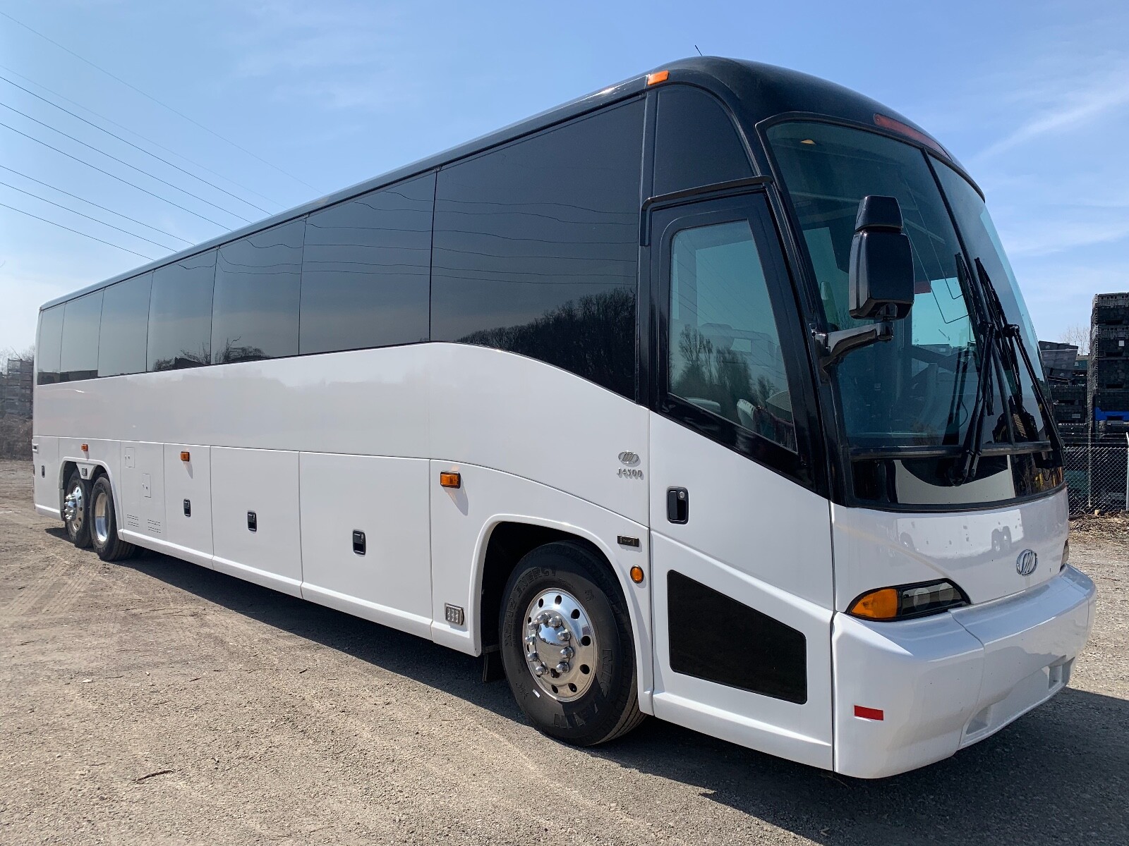 2009 Mci J4500 Motorcoach Bus *****no Reserve***** Used Mci for sale