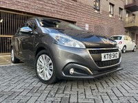 2019 Peugeot 208 1.2 PureTech Signature Euro 6 (s/s) 5dr HATCHBACK Petrol Manual