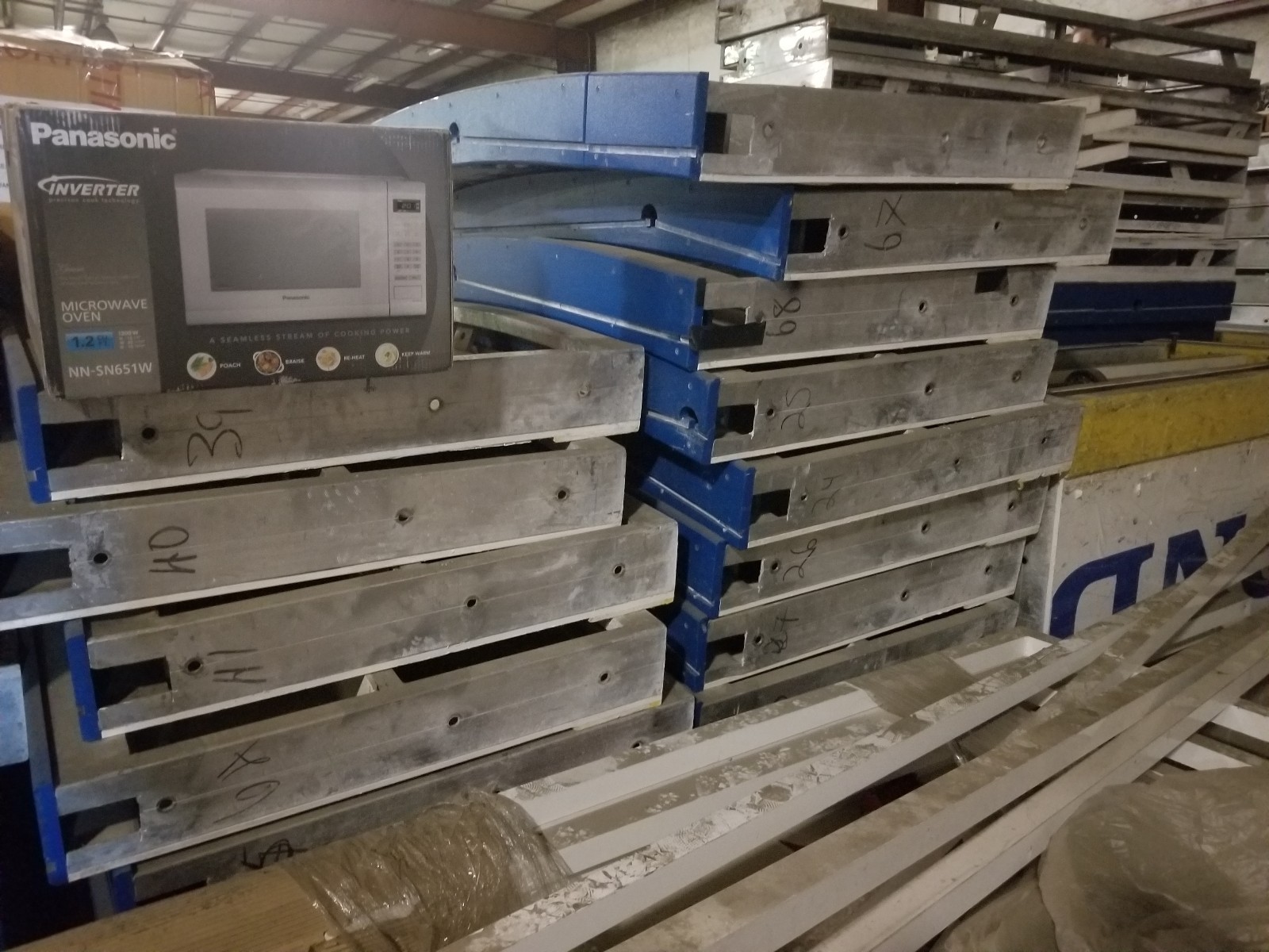 Crystaplex 5000 Series Aluminum Ice Rink Dasher Boards & Glass