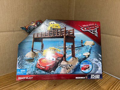 Mattel Disney Pixar Cars 3 Splash Racers Beach Blast Play set Lighting McQueen