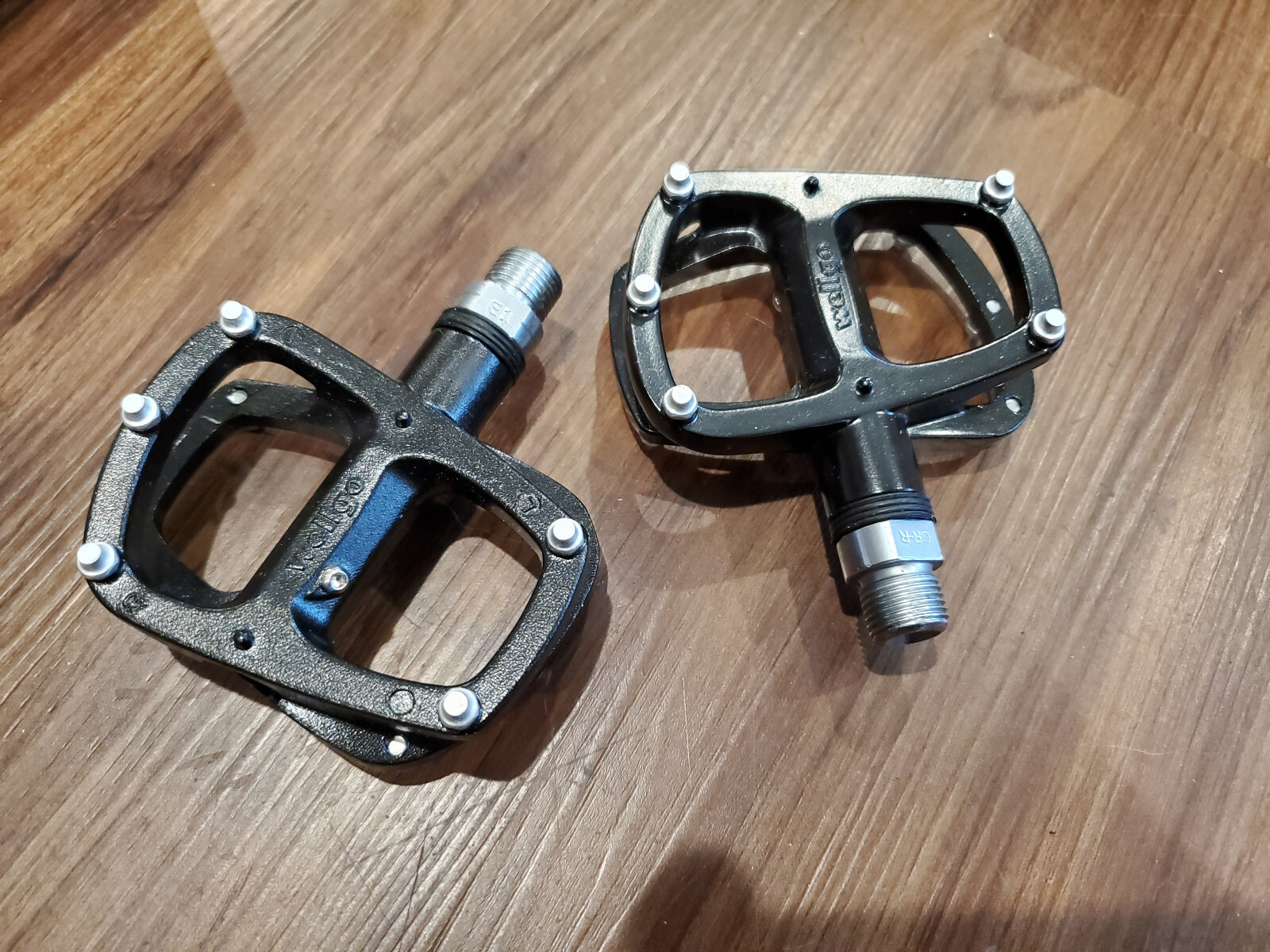 Wellgo R146 Platform Pedals - Aluminum, 9/16", Black