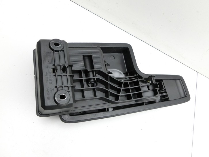 Mercedes W245 B200 05-08 Armlehne Mittelarmlehne Auflage Mercedes W245 B200 05-08 17.03.2006 A1696801939 gebraucht Vorschau 4