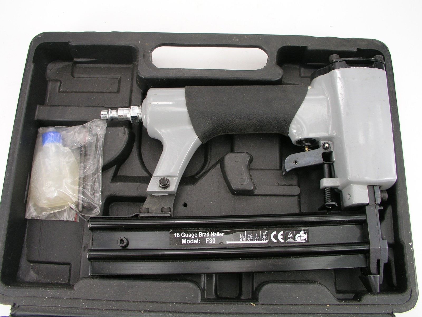 18 ga Brad Air Nailer, Speedway F30 in Hard Case