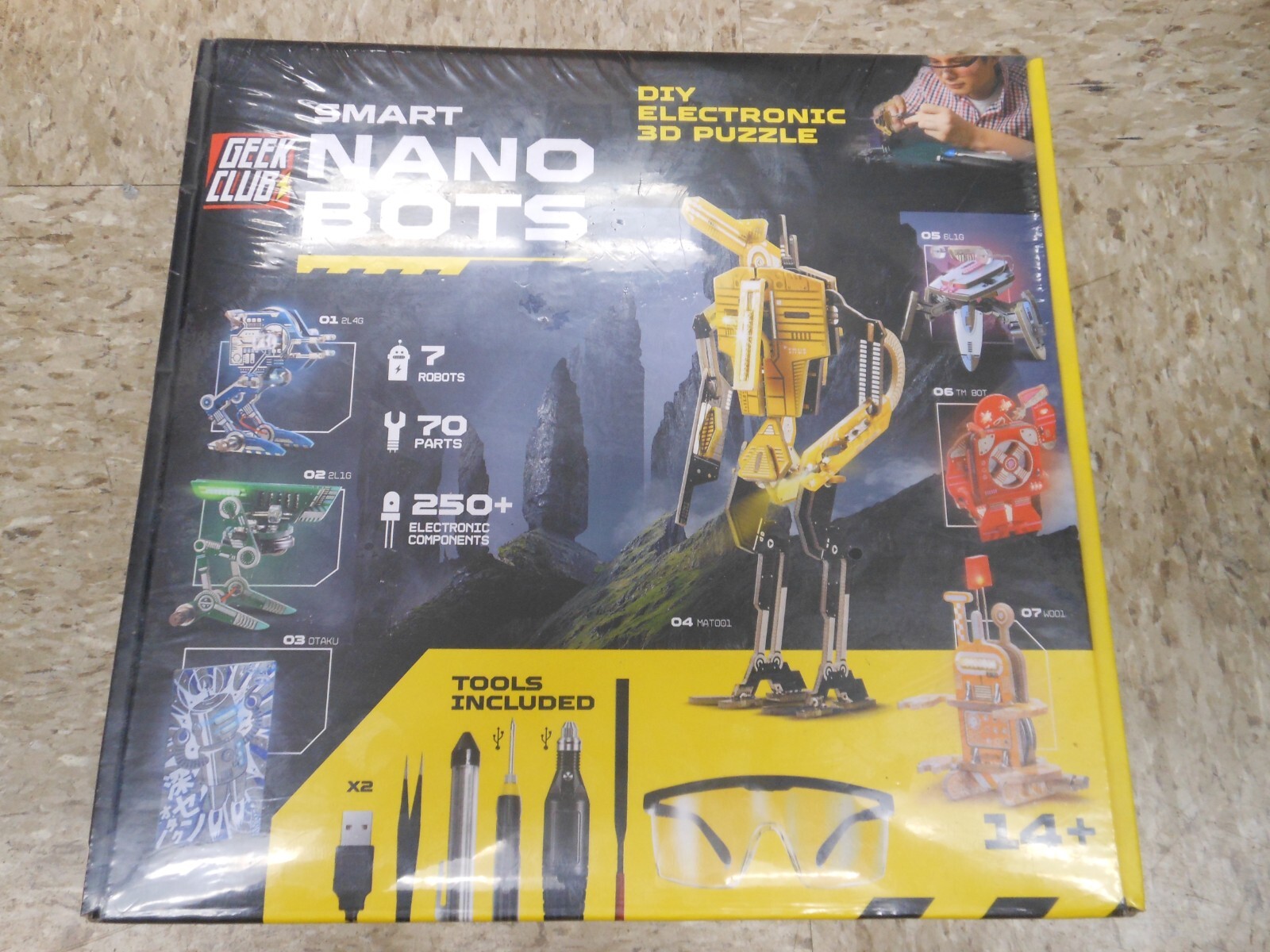 GEEK CLUB SMART NANO BOTS DIYキット Geeek Club Smart Nano Bots Kit | A Mighty Girl