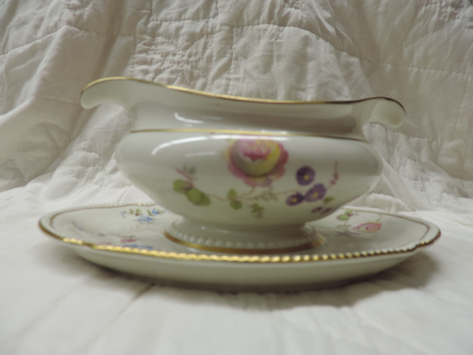 Castleton Sunnyvale USA Gravy Sauce Boat With Attached Under Tray