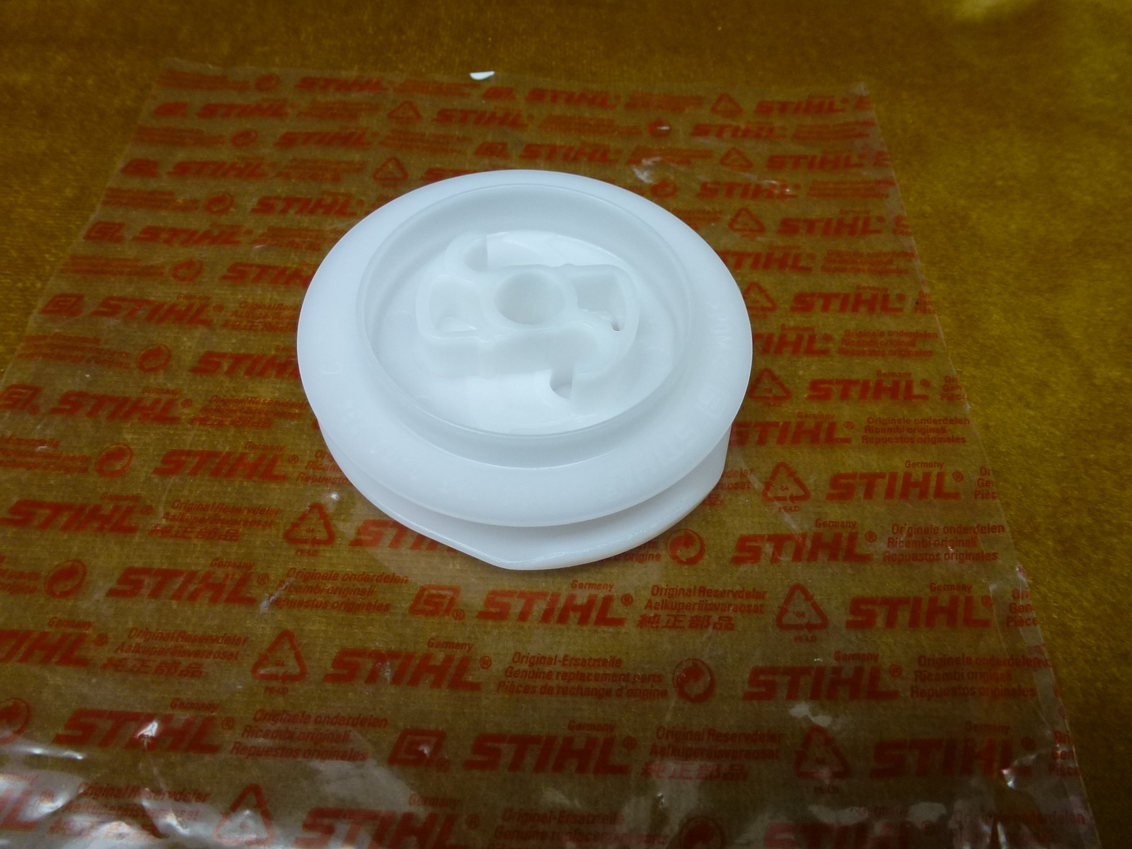 NEU Original Stihl Seilrolle 1128 195 0400 / 11281950400 / 1128-195-0400