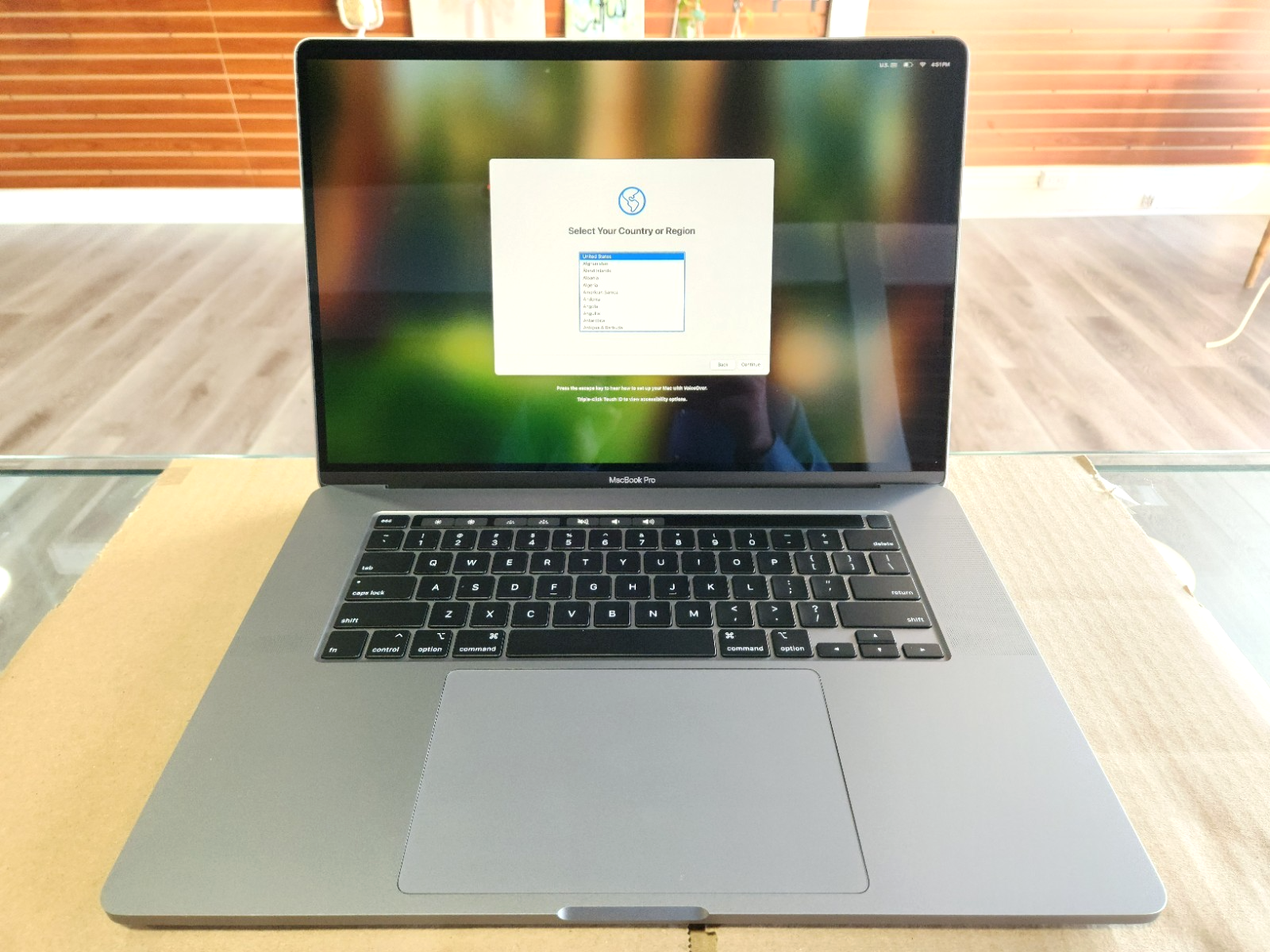 良品MacBook Pro 2019 16インチ Core i7 512G S2 Amazon.com: Apple Late 2019 MacBook Pro with 2.6GHz Intel