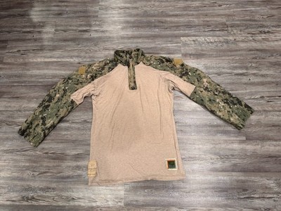 新品　未使用品　米軍　実物　FROG COMBAT SHIRT SMALL ② Amazon | 米軍 USN NWU FROG コンバットシャツ TYPE3 AOR2 LL