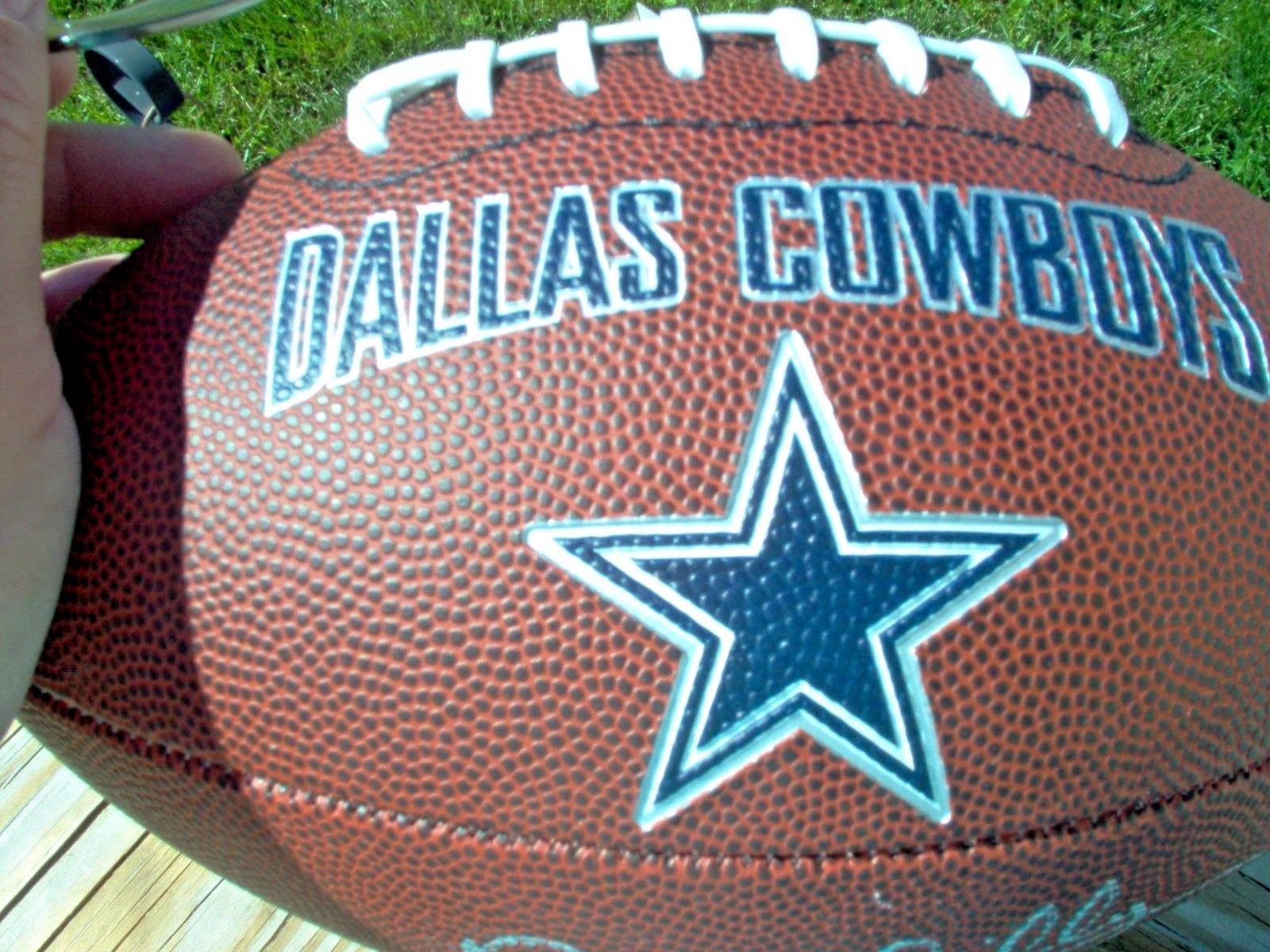 Autographed Bob Lilly DALLAS COWBOYS Football NICE