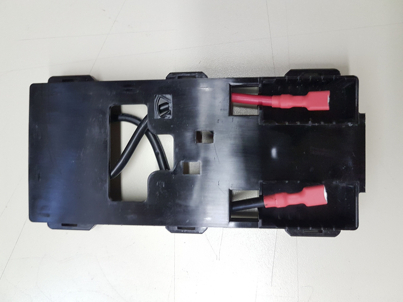 APC Back-UPS Battery Pack Connector for RBC123