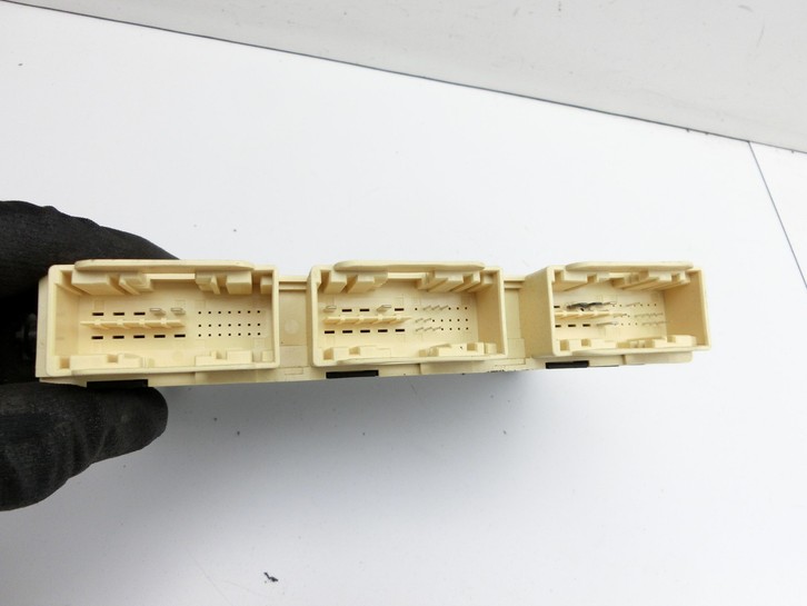 Mercedes B180 W246 11-14 Steuergerät SG Sitzmodul Links Vorne Mercedes B180 W246 11-14 22.12.2011 A2468200526... Vorschau 3