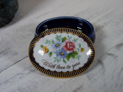 Vintage 1986 Avon Gift Collection Cobalt Blue Porcelain Lidded Trinket Box A5