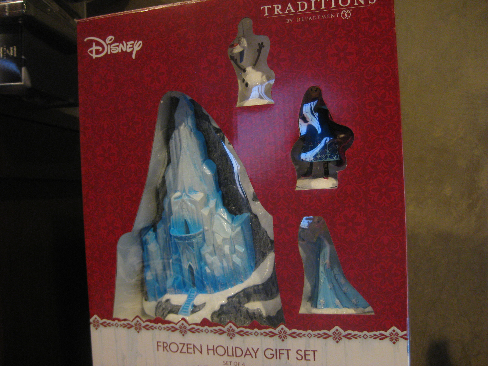 NEW DEPT 56 Frozen Holiday Gift Set Disney Pre-Lit Frozen Figurine Department 56