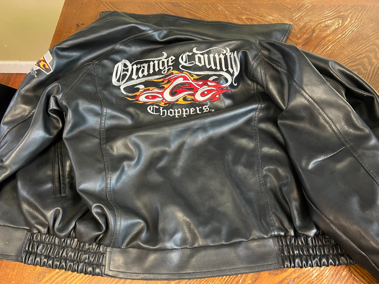 VINTAGE 2004 ORANGE COUNTY CHOPPERS FAUX LEATHER JACKET VINTAGE 2004 ORANGE COUNTY CHOPPERS FAUX LEATHER JACKET