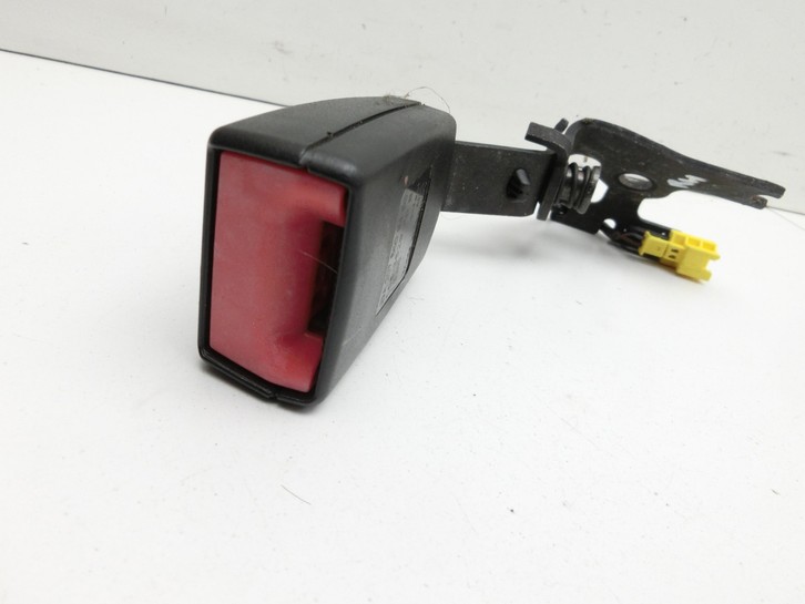Mercedes A207 E250 10-13 Cabrio Gurtschloss Rechts Hinten Mercedes A207 E250 10-13 31.08.2010 A2078600469... Vorschau 4