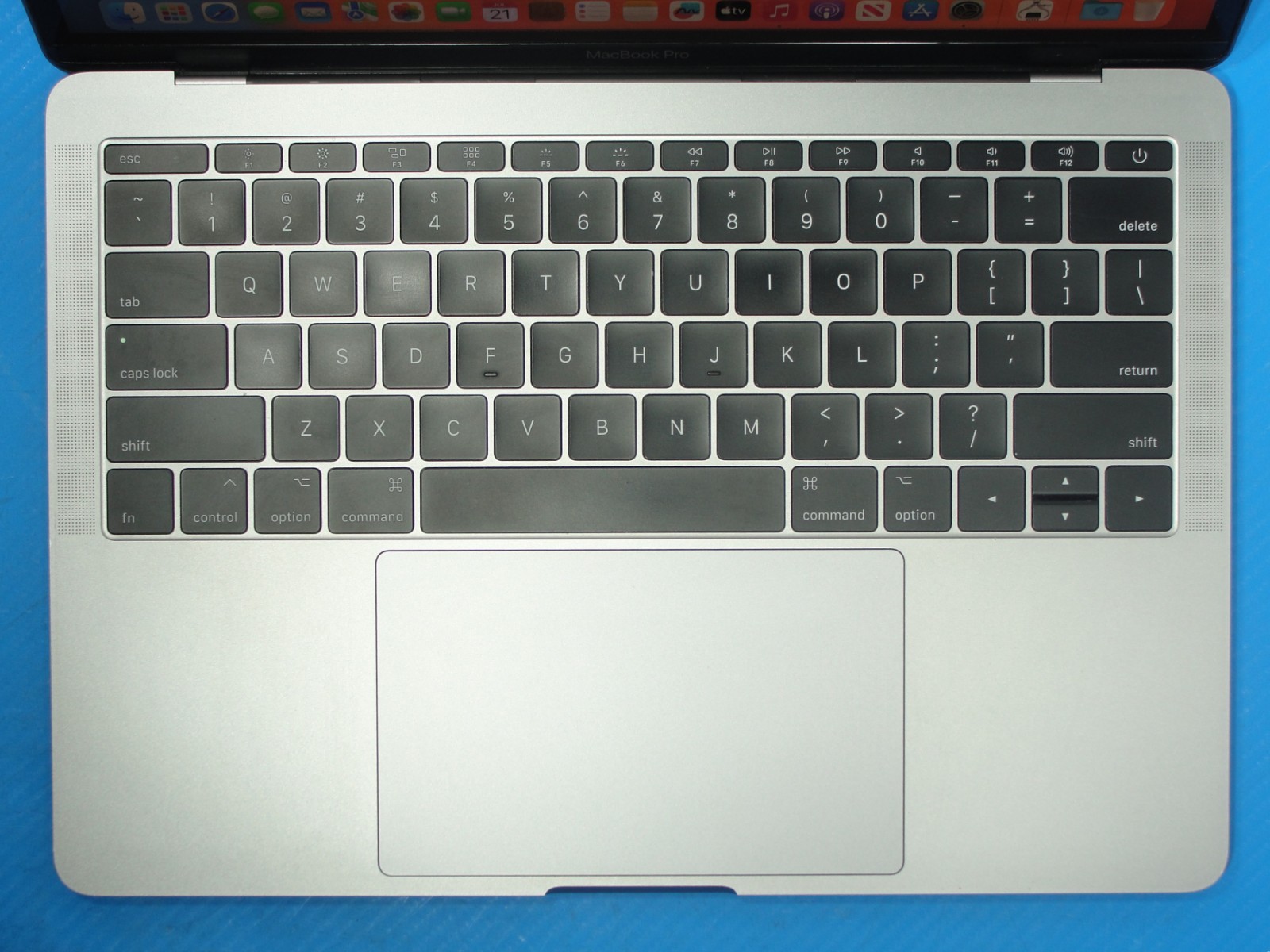 Apple MacBook Pro 13.3" Mid-2017 i5 2.3GHz 8GB RAM 128GB SSD Monterey - Thumbnail 6