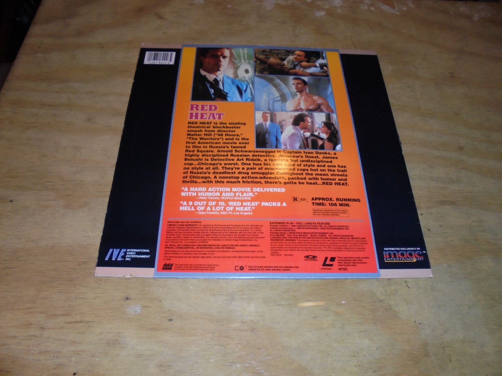 red heat schwarzenegger Laserdisc LD nice  GOOD CONDITION