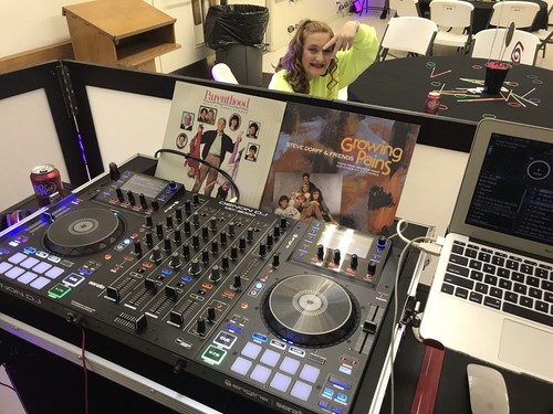 Denon MCX8000 DJ Controller