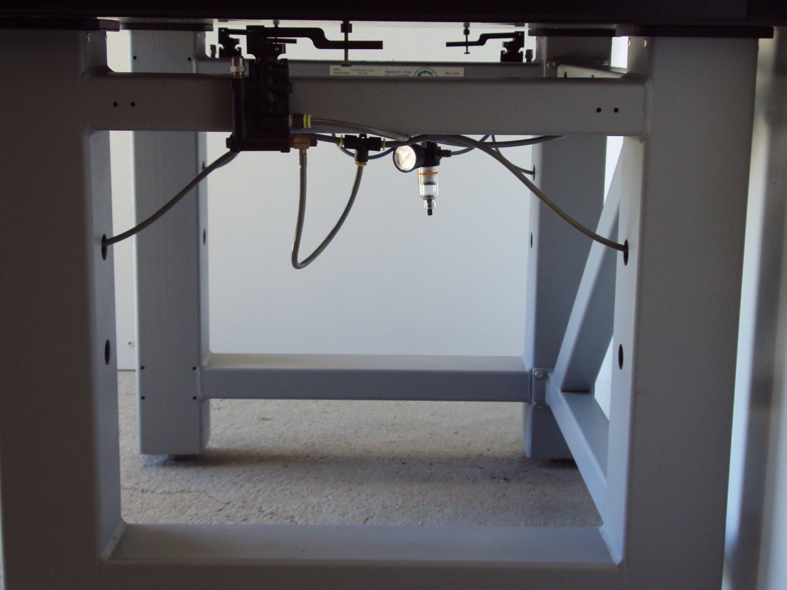 tested NEWPORT OPTICAL TABLE SELF LEVEL PNEUMATIC ISOLATION BENCH breadboard lab