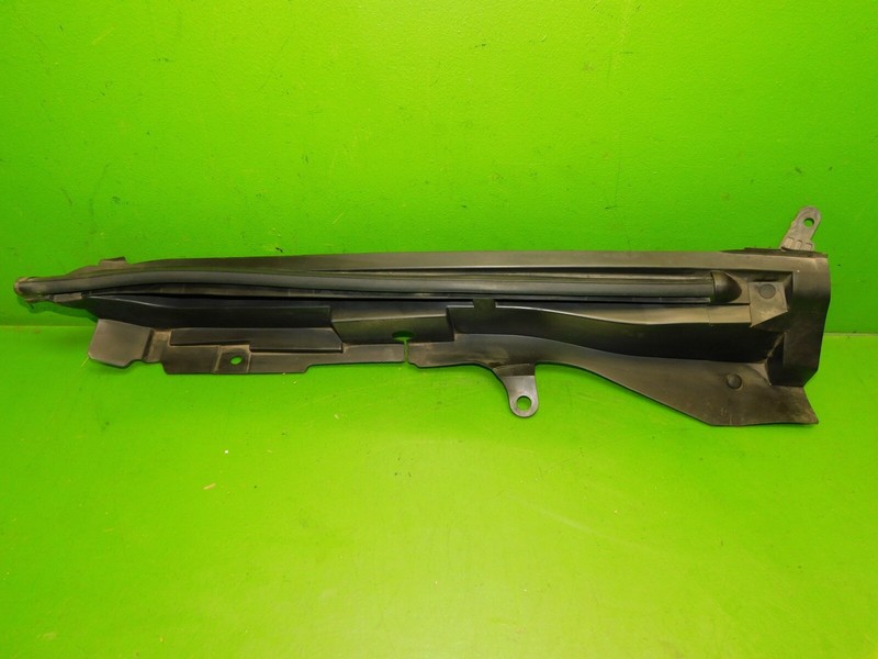 14-17 Infiniti QX50 OEM driver left upper top fender liner seal 65821-1BA0A