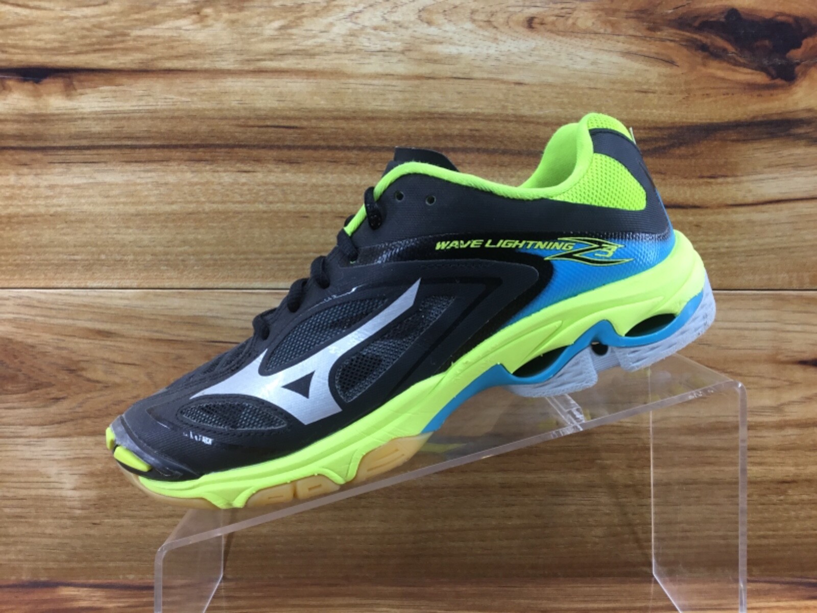 Купить Mizuno Wave Lightning Vollyeball Walking Shoes Ladies Size  (Спортивное) заказать с доставкой лот № 324633631622