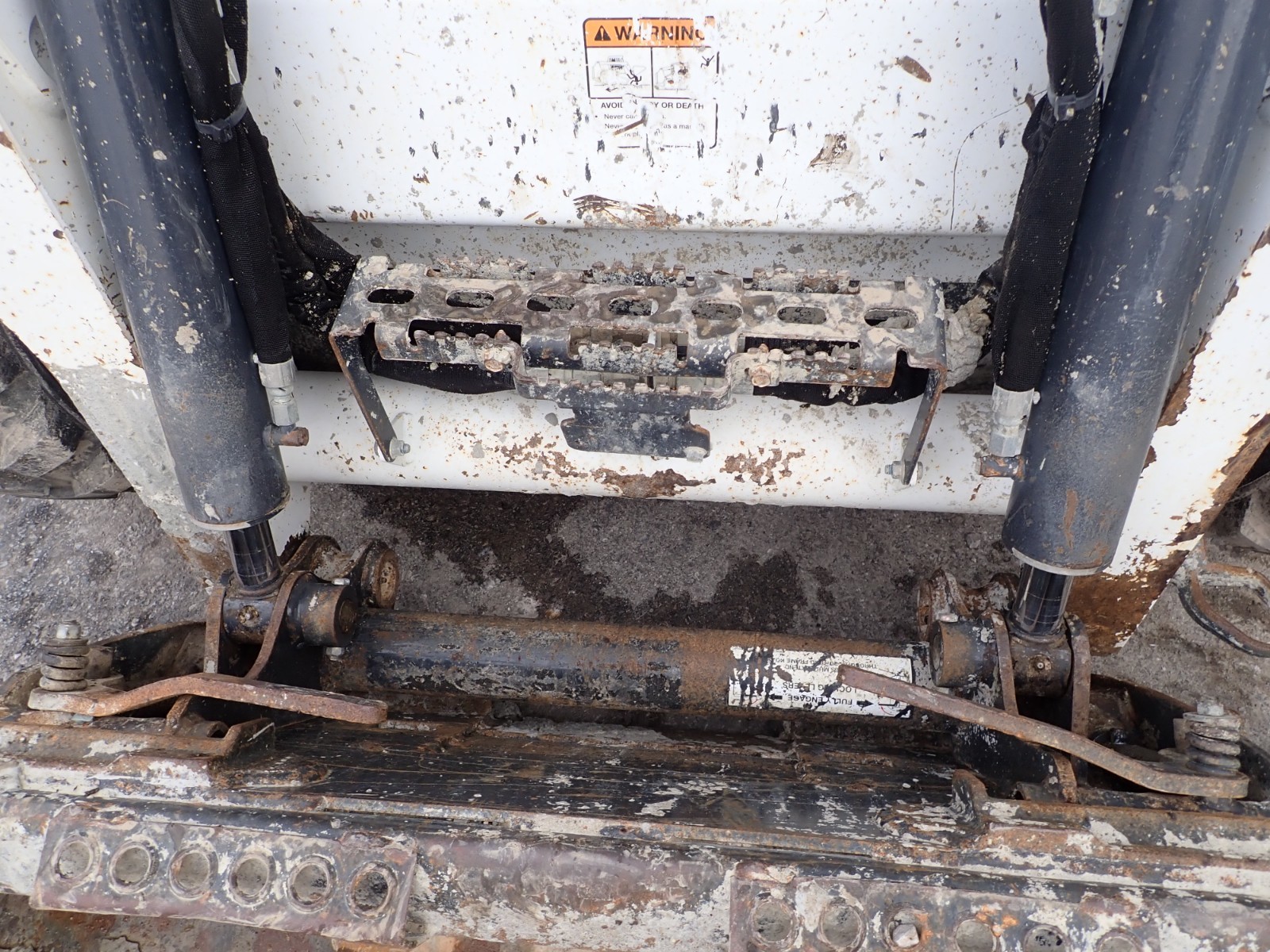 2014 BOBCAT S570 SKID STEER, OROPS, BLOCK HEATER, KEYLESS, AUX HYDRAULICS, 61 HP