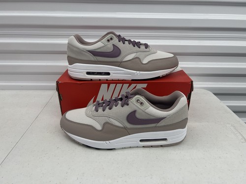 美品★NIKE FILLジャケット AIR MAX★サイズM★MA-1 フライト Nike Air Max 1 SC Light Bone Violet Dust Purple FB9660-002