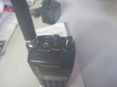 Radio Shack Pro-90 800Mhz 300 CH Handheld Radio Scanner 20-520 Parts/Repair Read