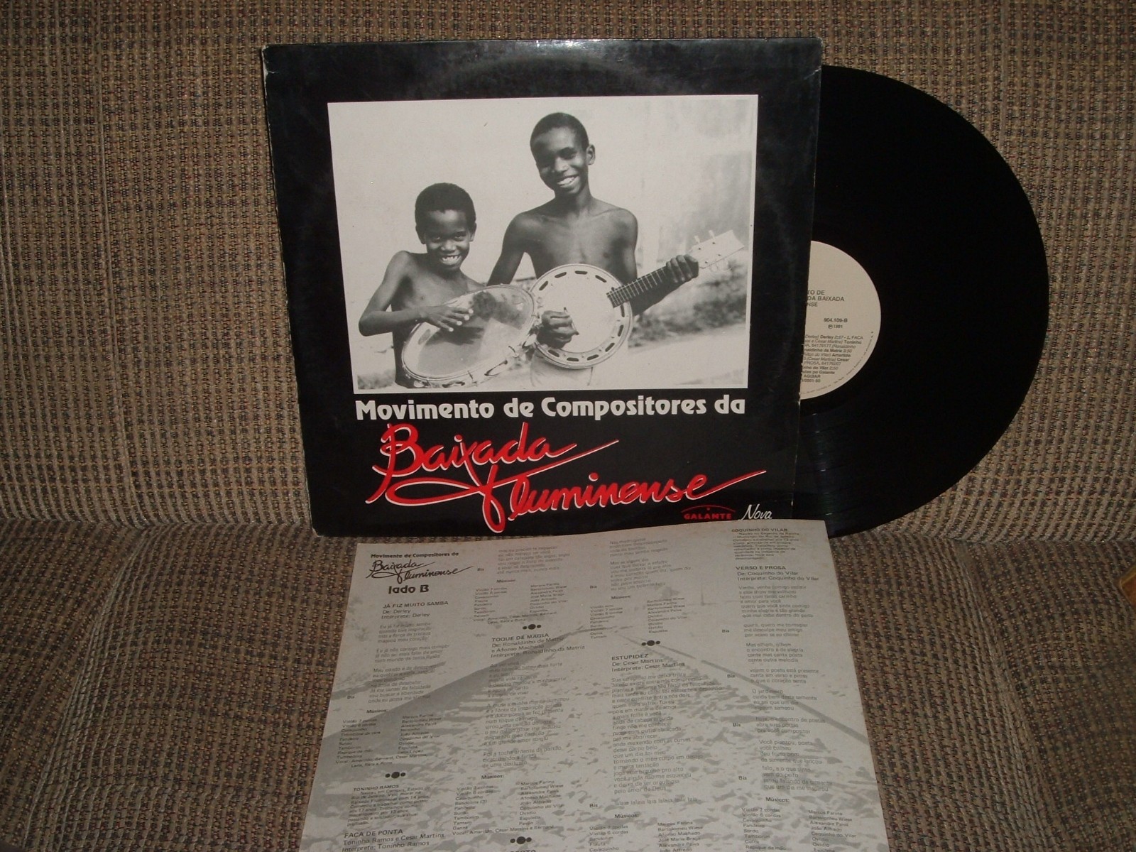 LP Músicas Brasileiras HEAR MOVIMENTO DE COMPOSITORES DA BAIXADA FLUMINENSE LP W