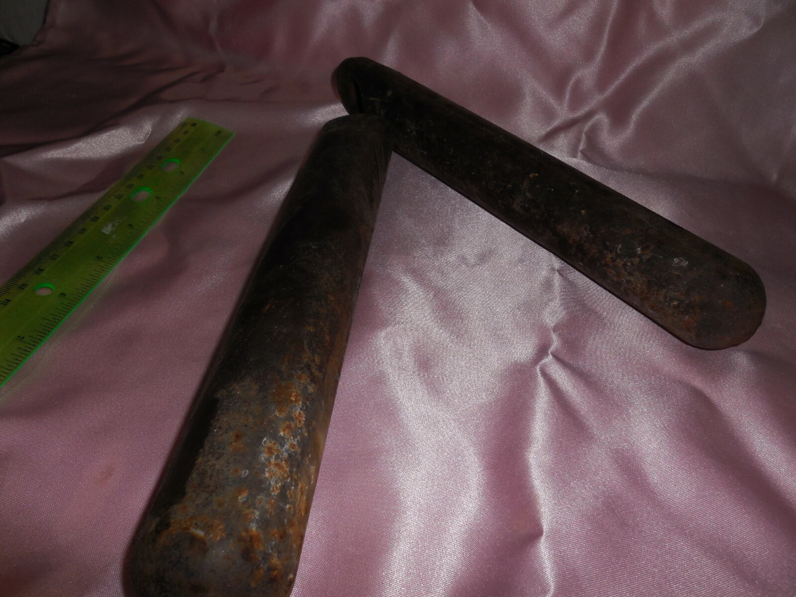 2 Barry Cast Iron 4 lb Sash Window Weights (A)