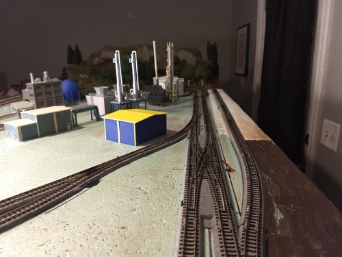 N Scale Layout Kato Track Wired For DCC Operation