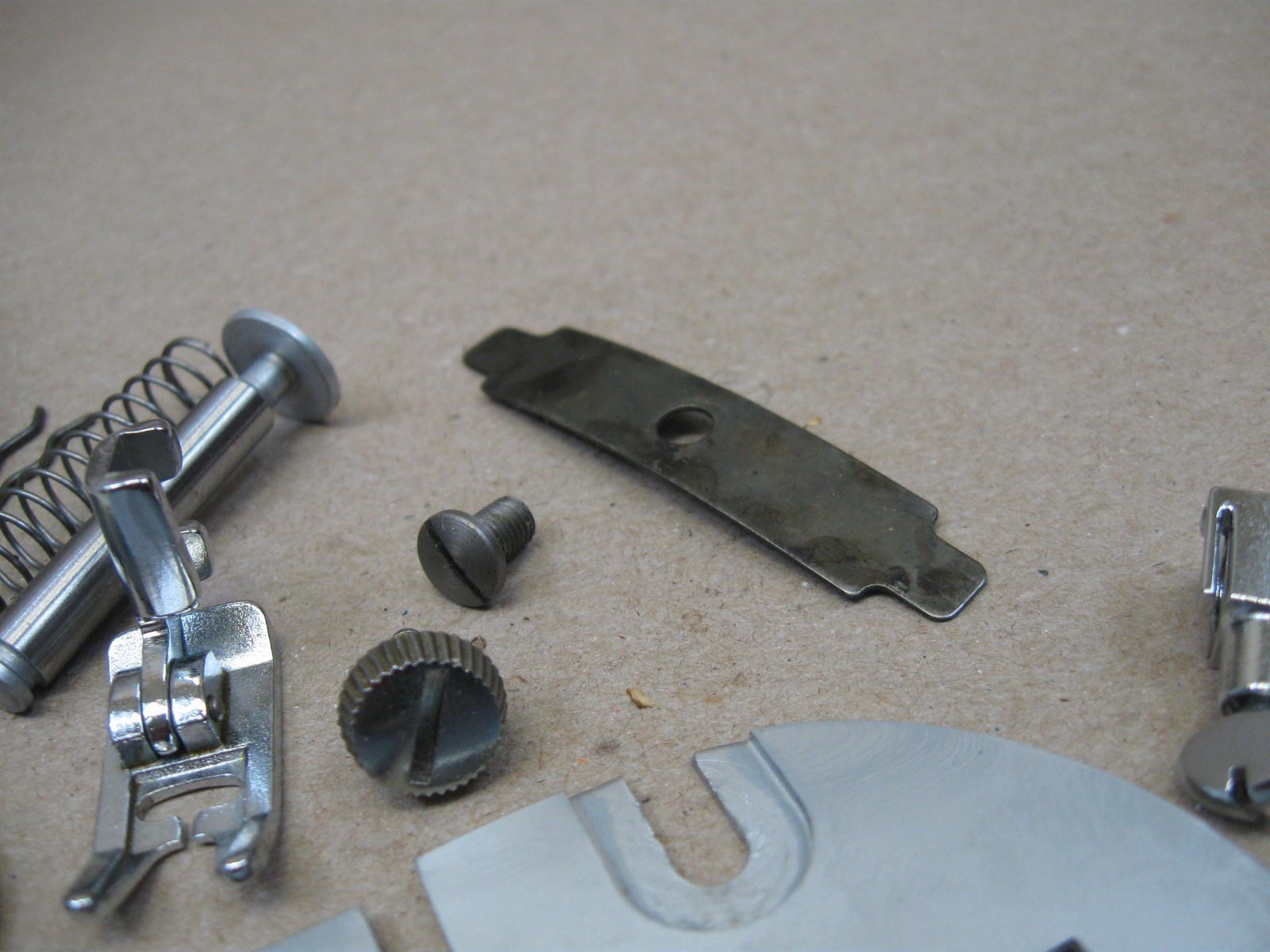 Vtg Singer 457 Stylist Sewing Machine Slide Needle Plates Clamp Foot Spool Pins